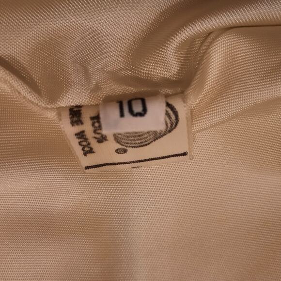 VINTAGE Woolmark Cream Wool Bouclé Jacket w/ Navy Trim & Gold Crest Buttons 10 - Picture 6 of 14